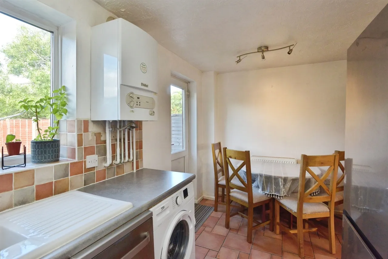 Wimborne Crescent, Westcroft, MK4, photo 5