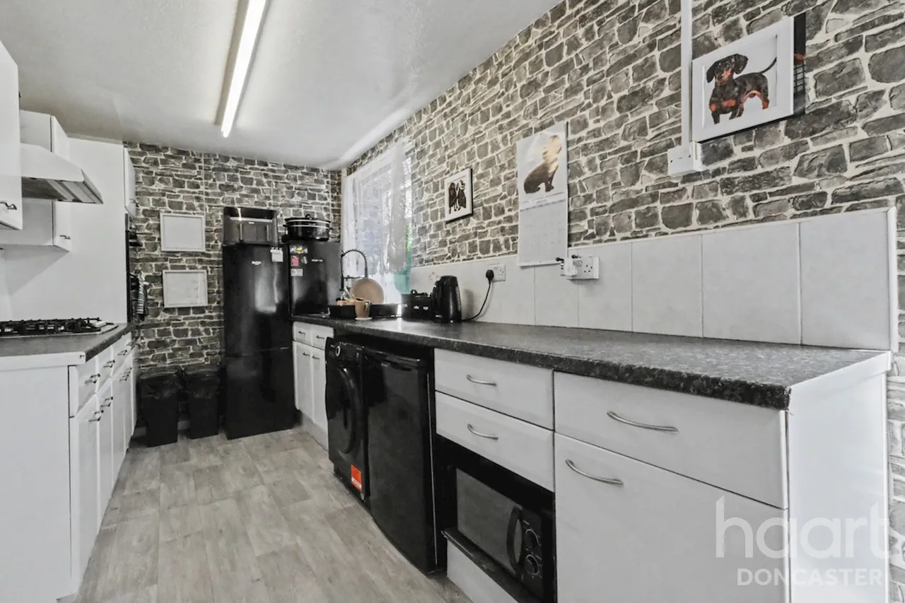 Hampden Crescent, Lindholme, DN7, photo 9