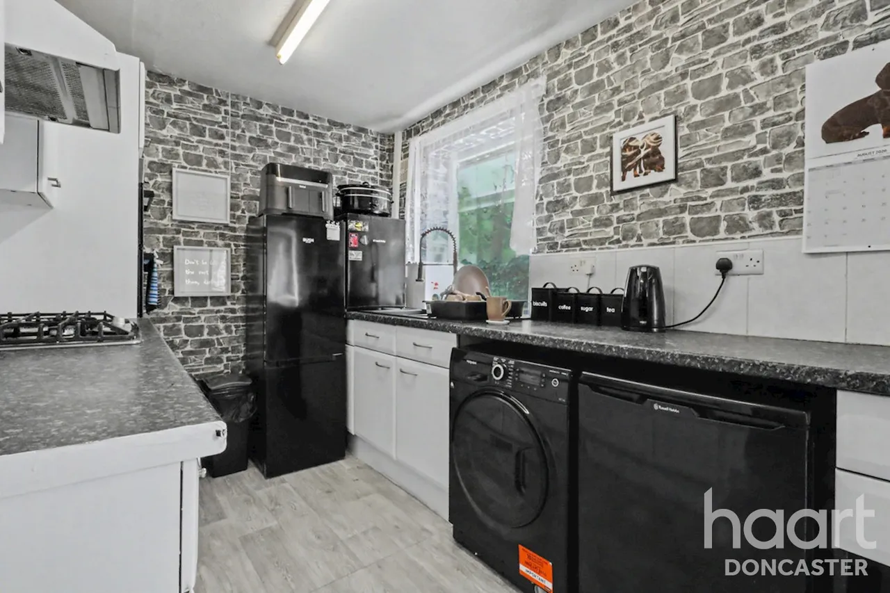 Hampden Crescent, Lindholme, DN7, photo 7