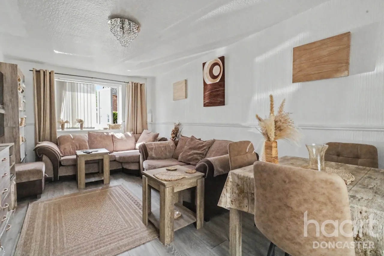 Hampden Crescent, Lindholme, DN7, photo 2