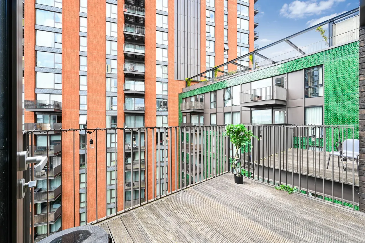 Viaduct Gardens, SW11, photo 7