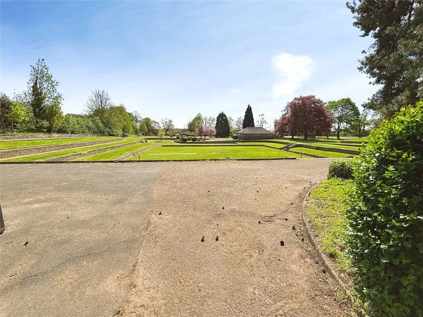 The Grove, Wheatley Hills, DN2, photo 16