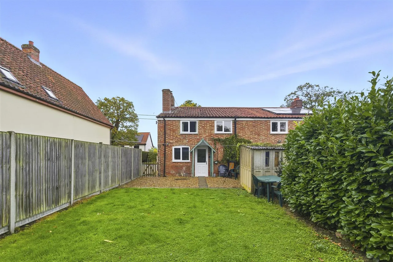 Chapel Road, Morley St. Botolph, NR18, photo 10