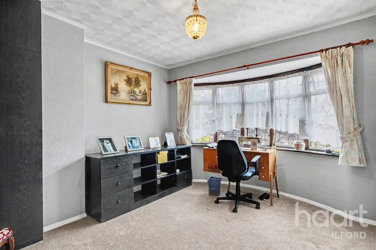 Wells Gardens, Ilford, IG1, photo 17