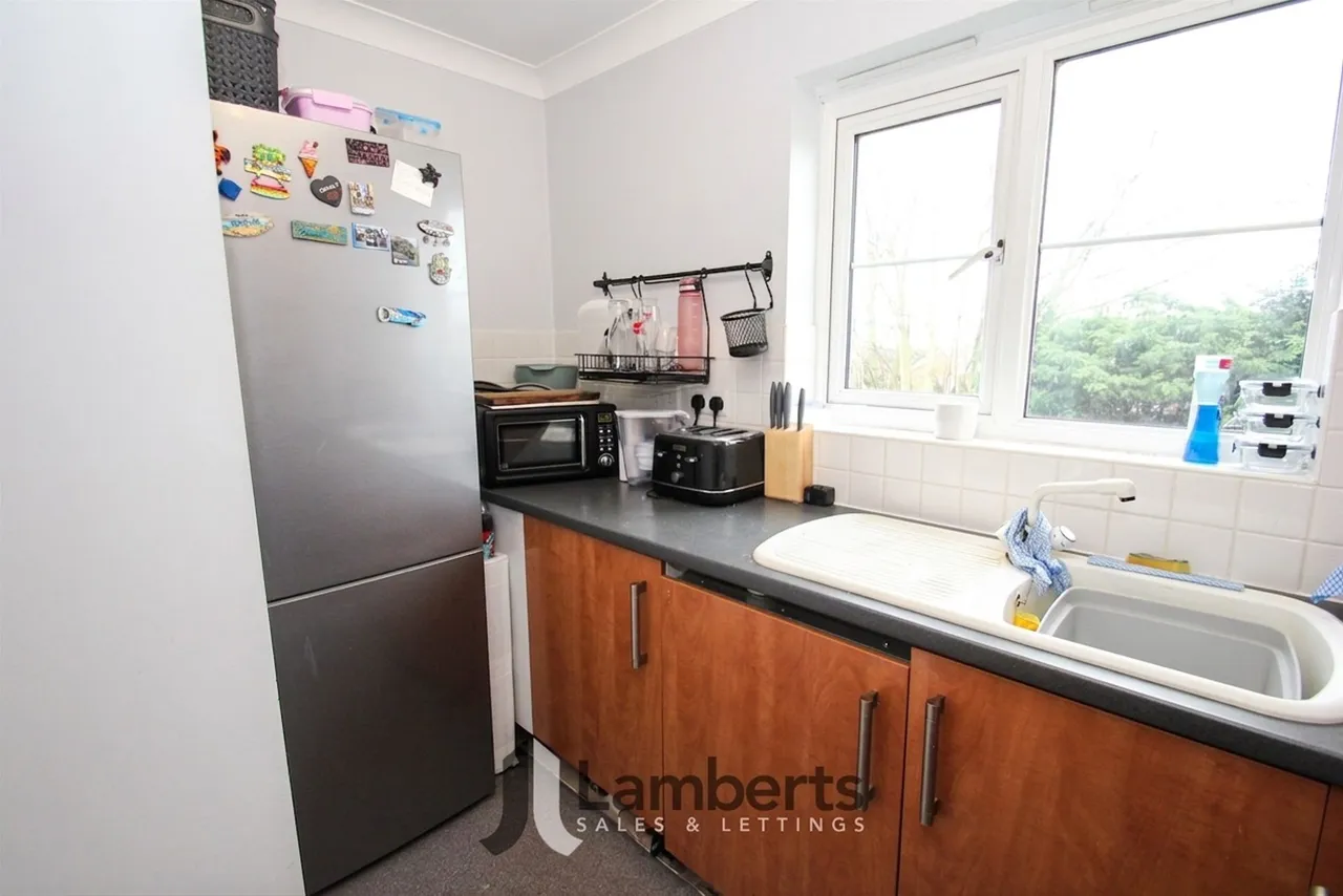 35 Yeomans Close, Redditch, photo 5