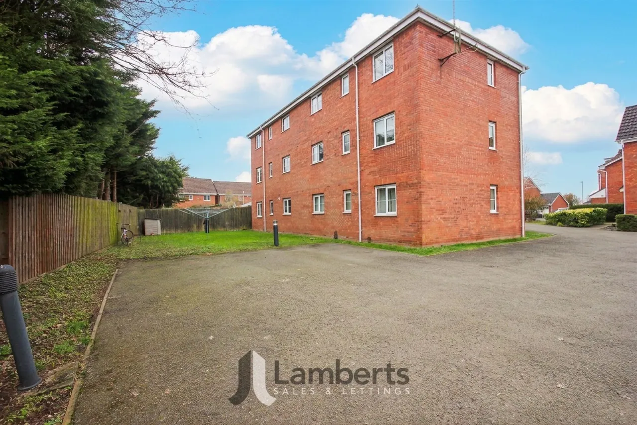 35 Yeomans Close, Redditch, photo 16