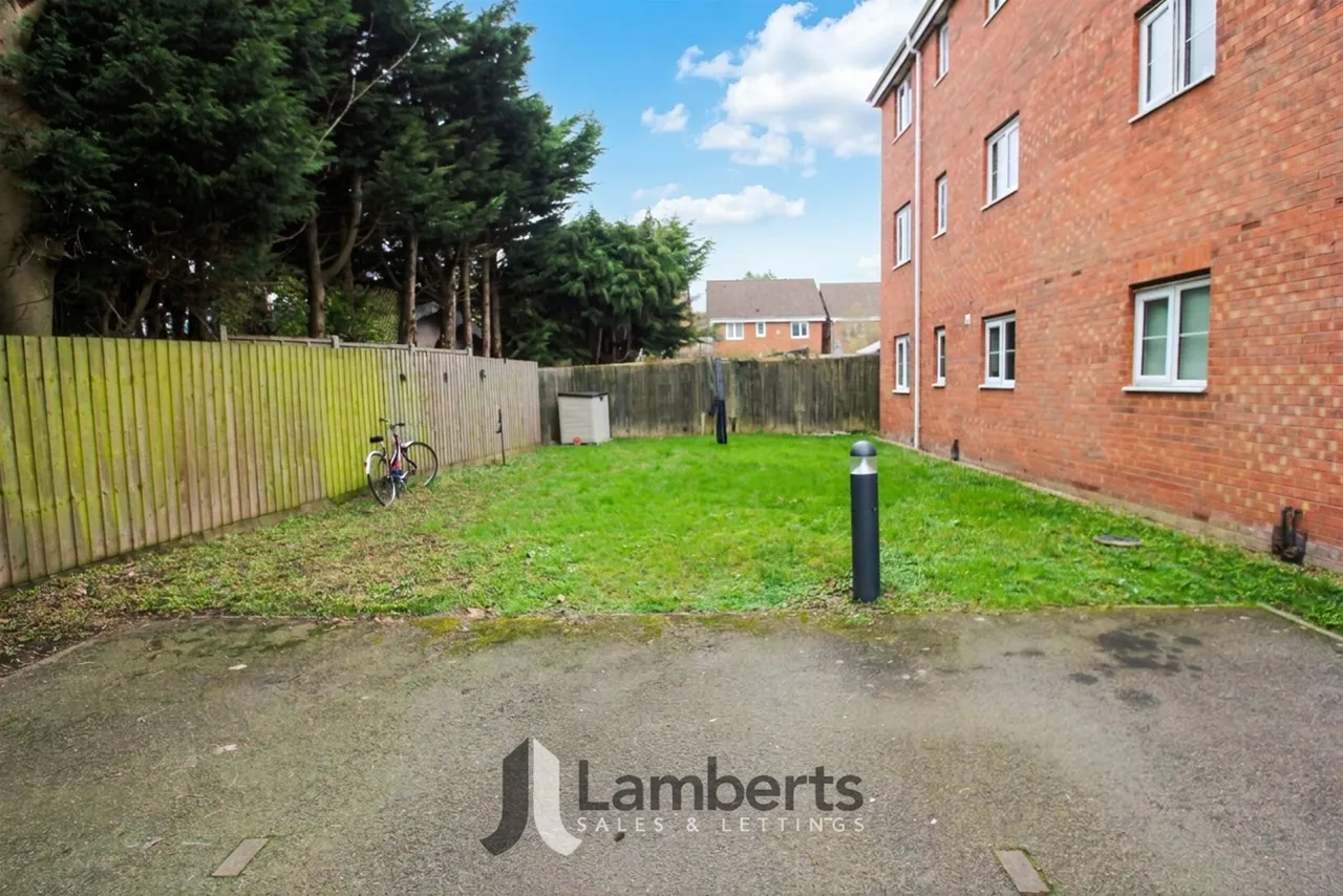35 Yeomans Close, Redditch, photo 15
