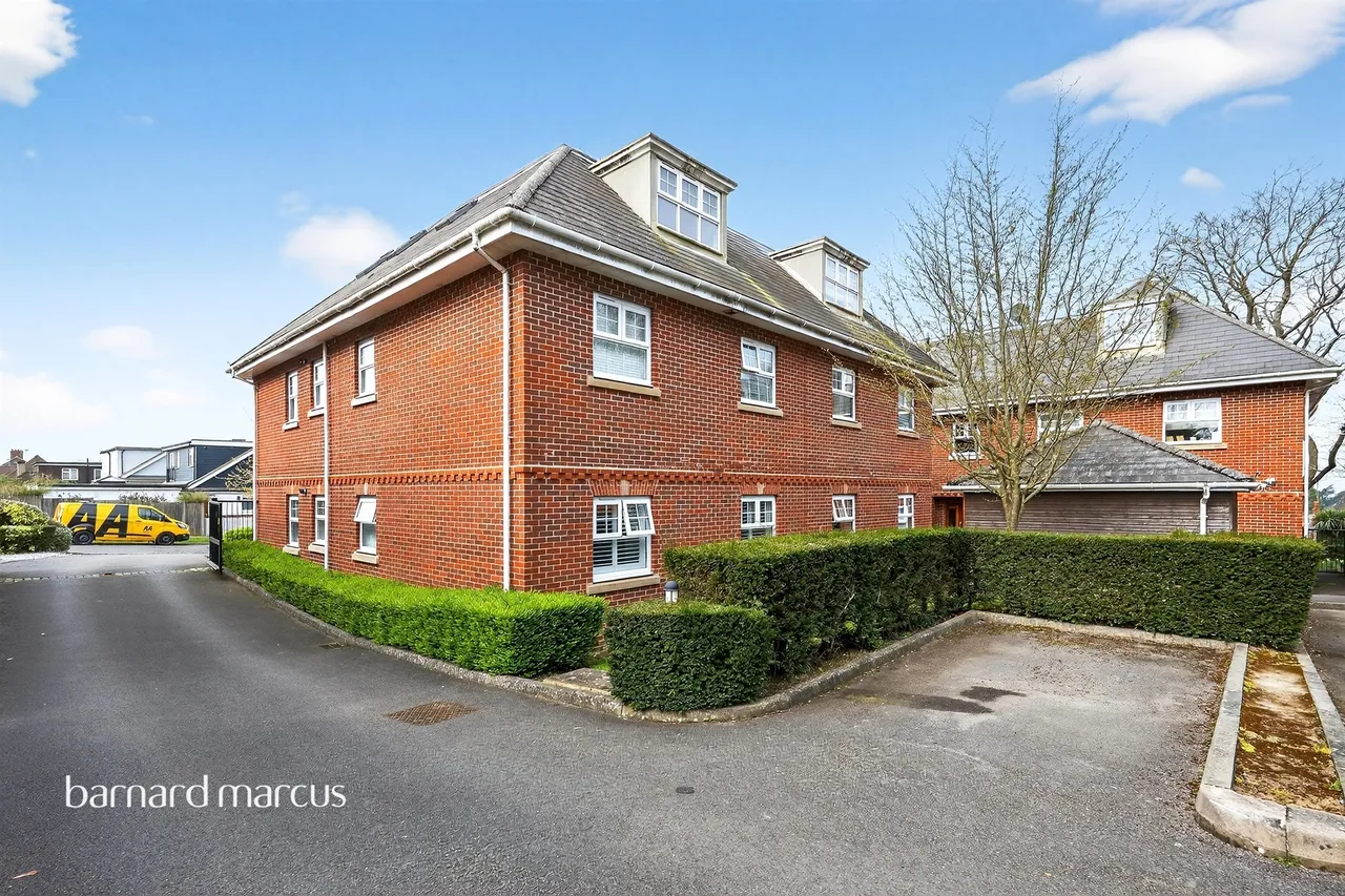 2 bed flat for sale — Wesley Place, Epsom