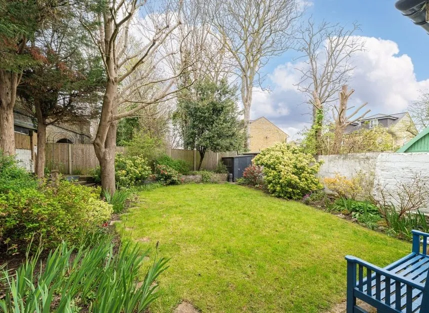Popes Grove, Strawberry Hill, TW1, photo 8
