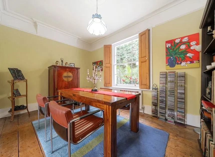 Popes Grove, Strawberry Hill, TW1, photo 4
