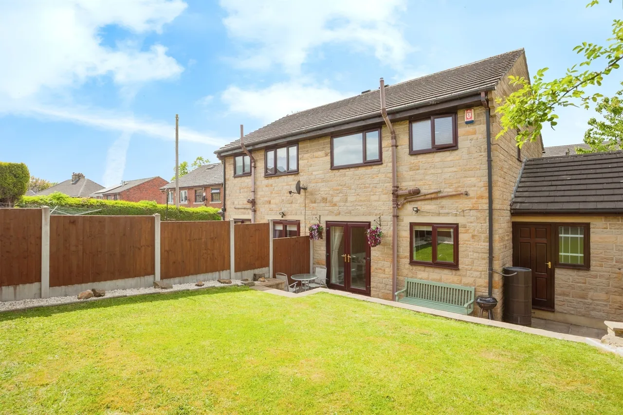 Staincliffe Road, Dewsbury, photo 4