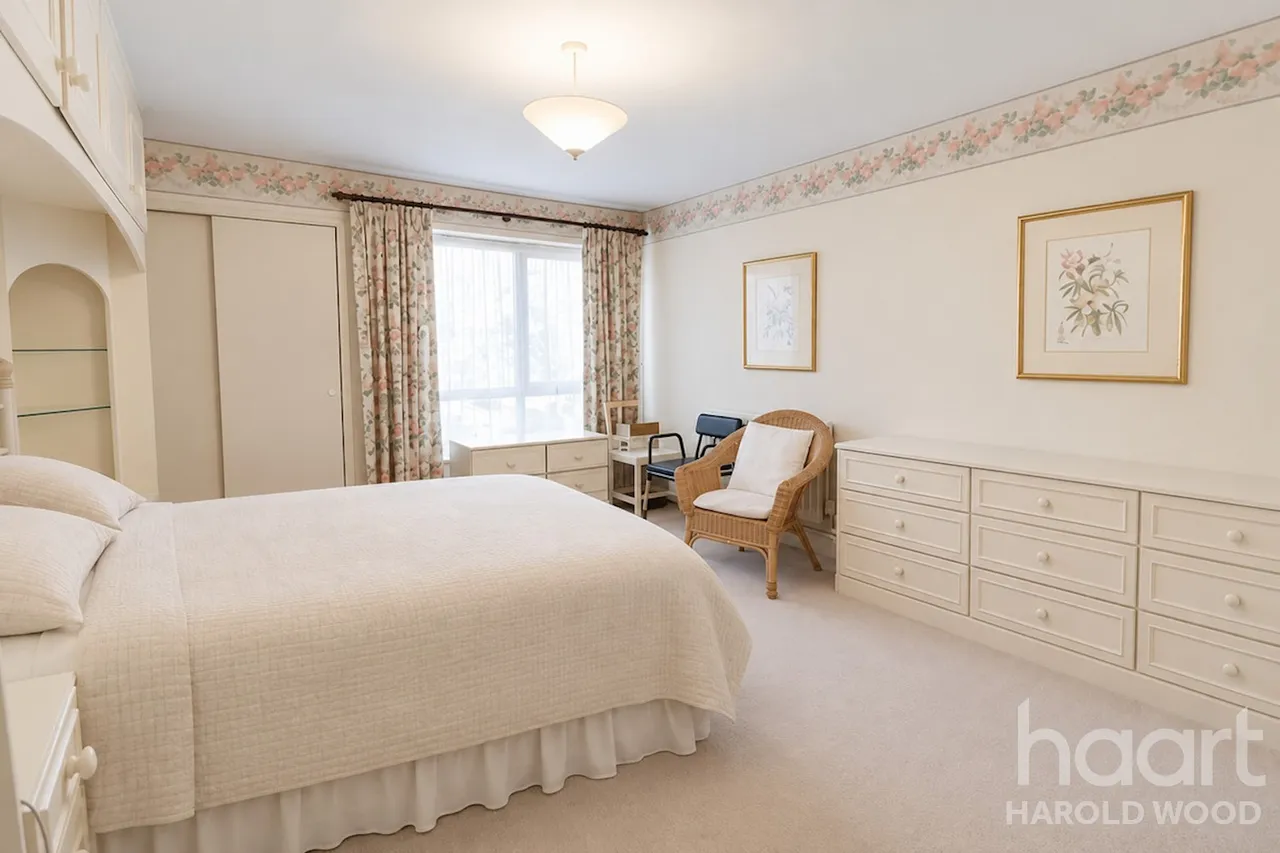 Sunnydene Close, Harold Wood, RM3, photo 4