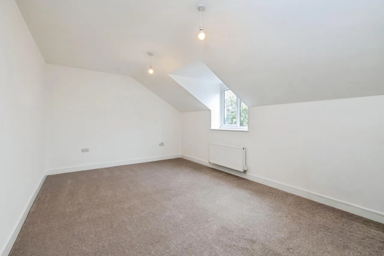 Lincoln Road, North Hykeham, LN6, photo 18