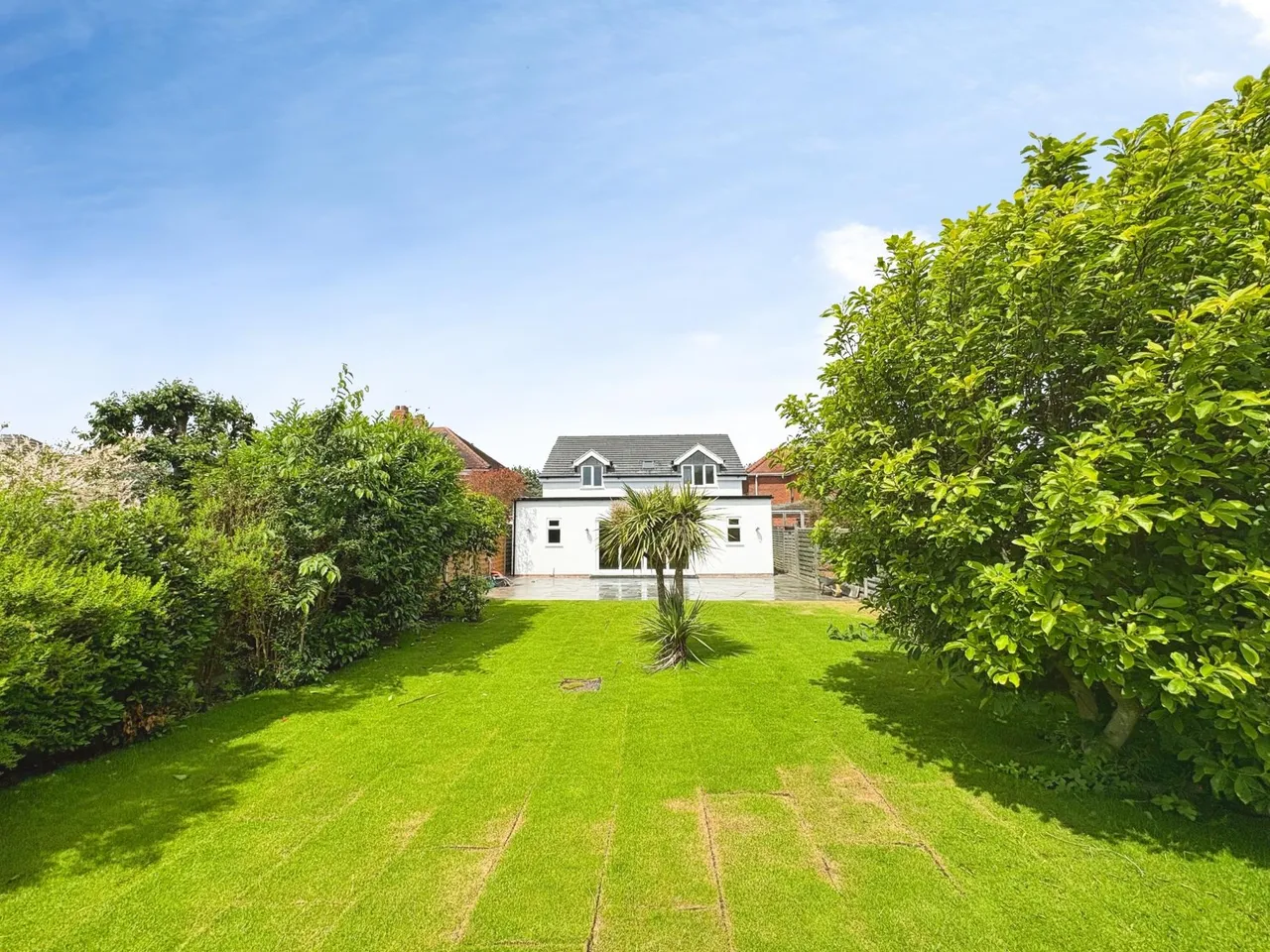 4 bed house for sale, Lincoln Road, North Hykeham, LN6