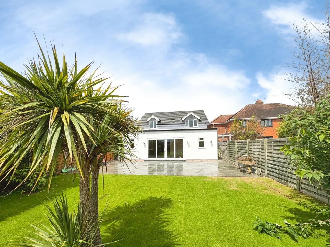 Lincoln Road, North Hykeham, LN6, photo 22
