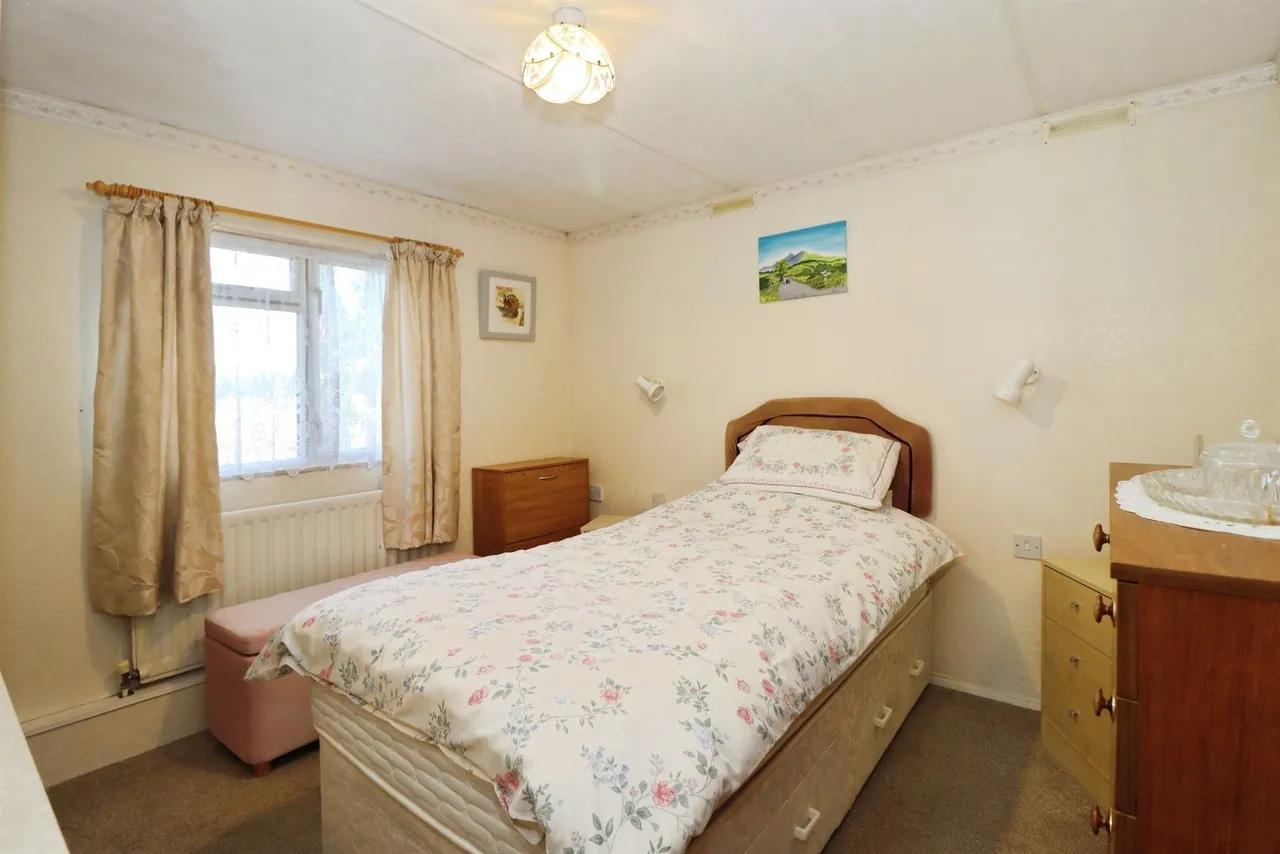 Greenacres Park, Coalpit Heath, BS36, photo 8