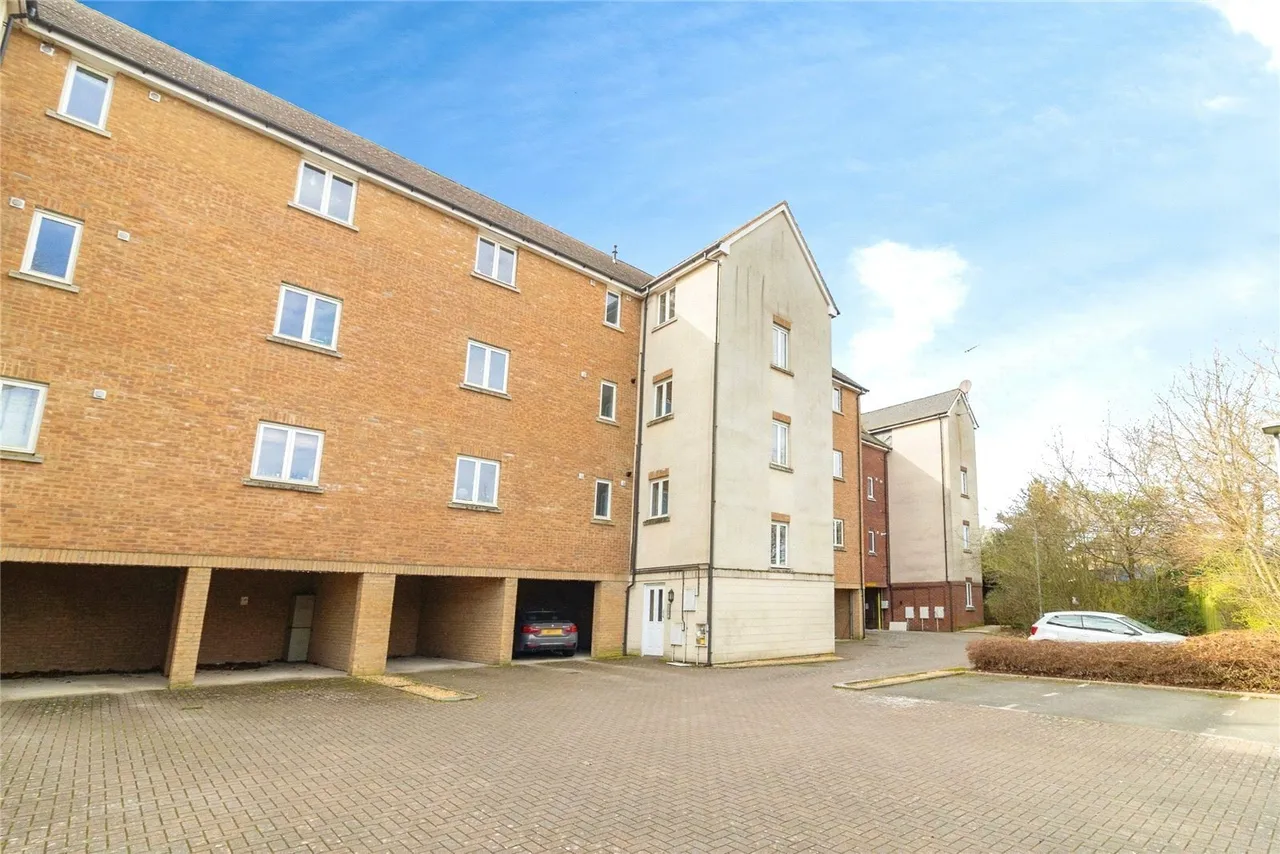 Sheep Way, Redhouse Park, Milton Keynes, Buckinghamshire, MK14, photo 16