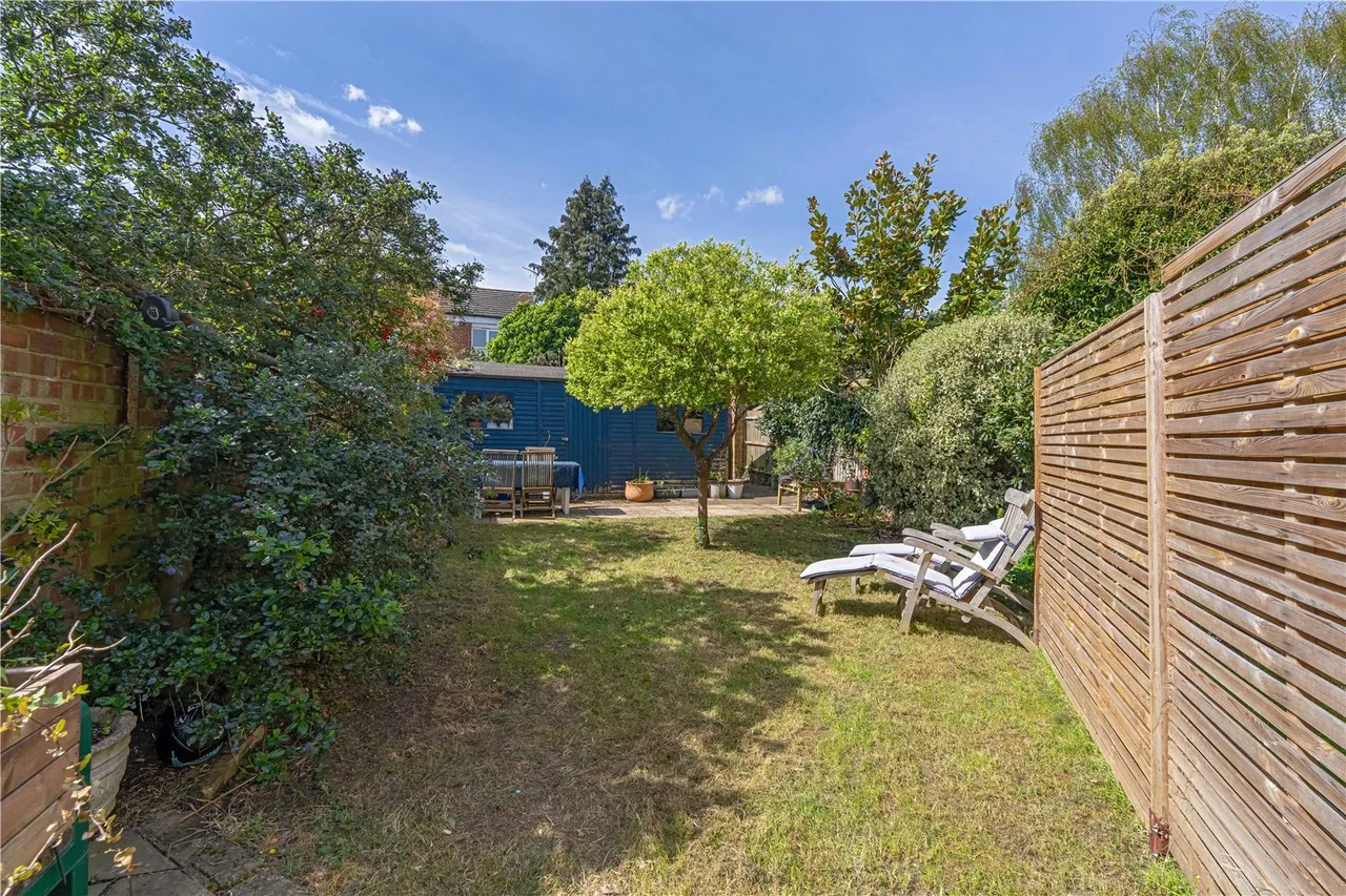 Elmers Drive, Teddington, TW11 9JB, photo 2