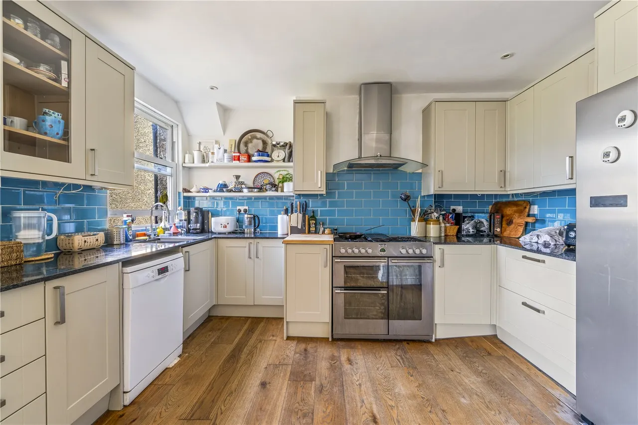 Elmers Drive, Teddington, TW11 9JB, photo 4