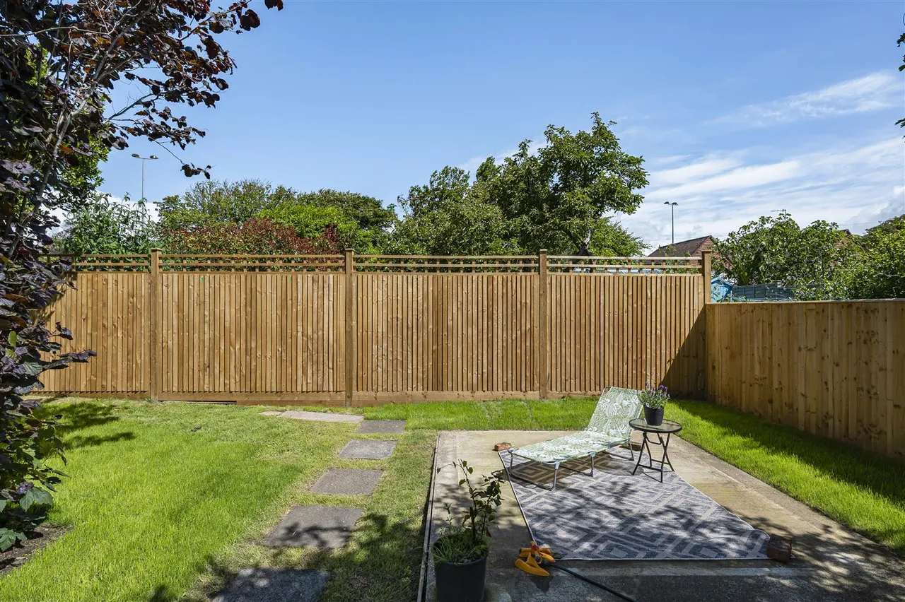 Bramber Road, Seaford, photo 30
