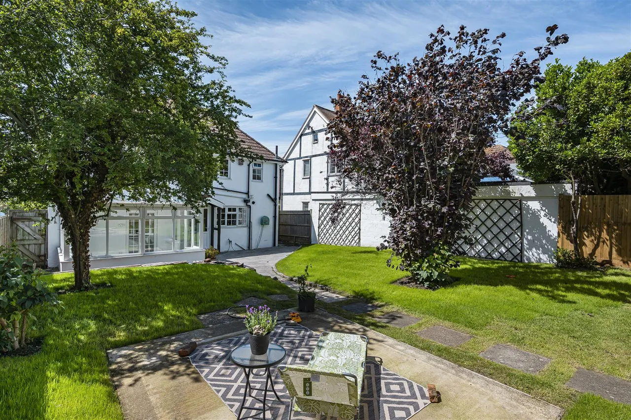 Bramber Road, Seaford, photo 33