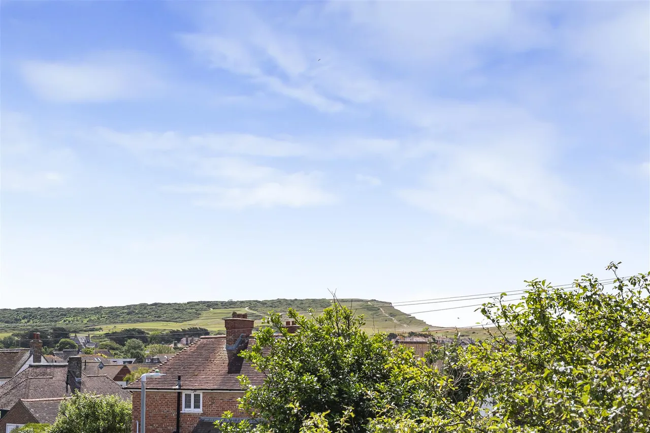 Bramber Road, Seaford, photo 25