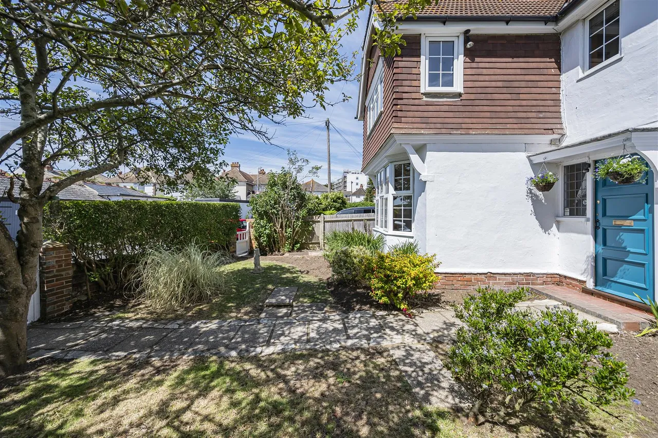 Bramber Road, Seaford, photo 31