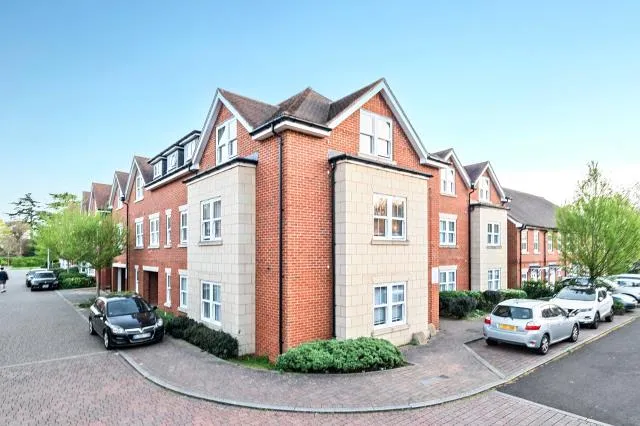 2 bed flat for sale, Haden Square, Reading, RG1