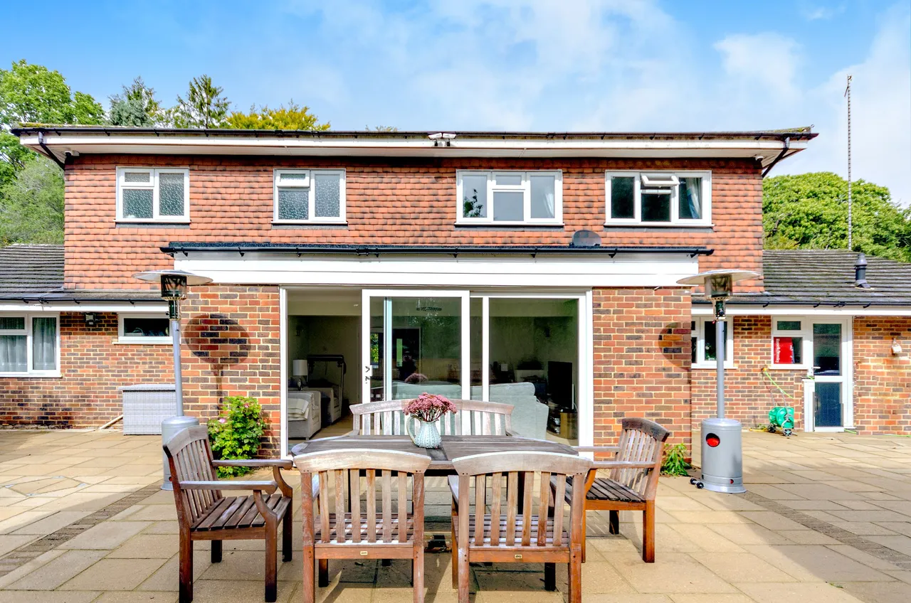 Bonners, Mark Way, Godalming, photo 8