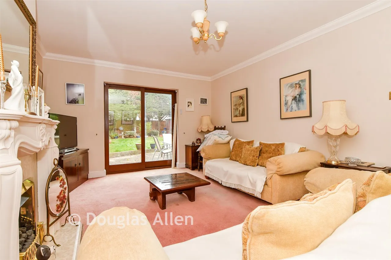 Ingleglen, Hornchurch, RM11, photo 10