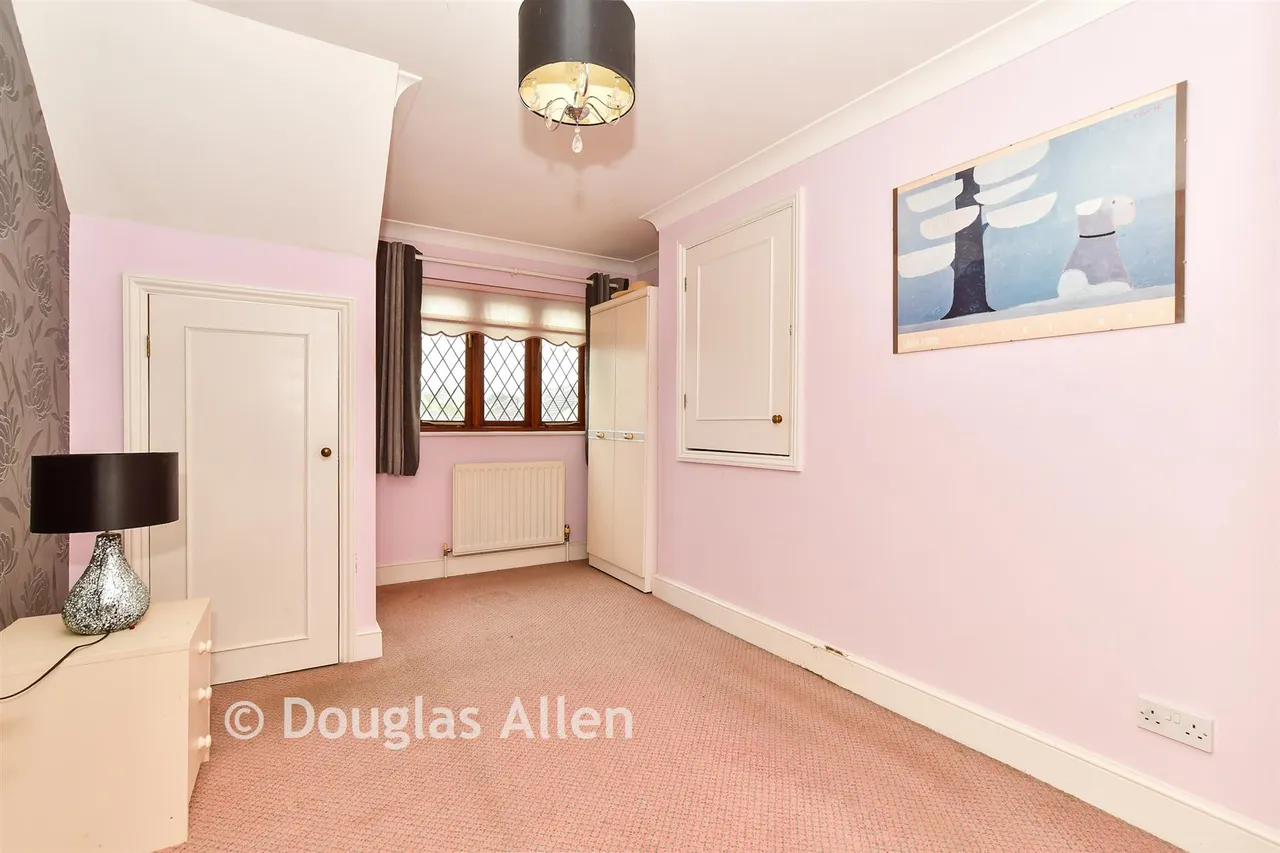 Ingleglen, Hornchurch, RM11, photo 11