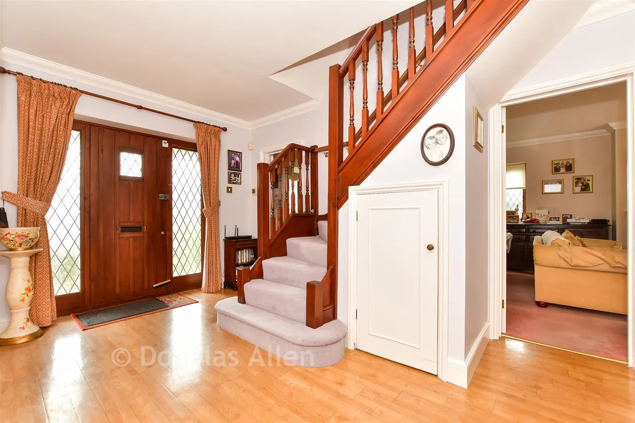 Ingleglen, Hornchurch, RM11, photo 7
