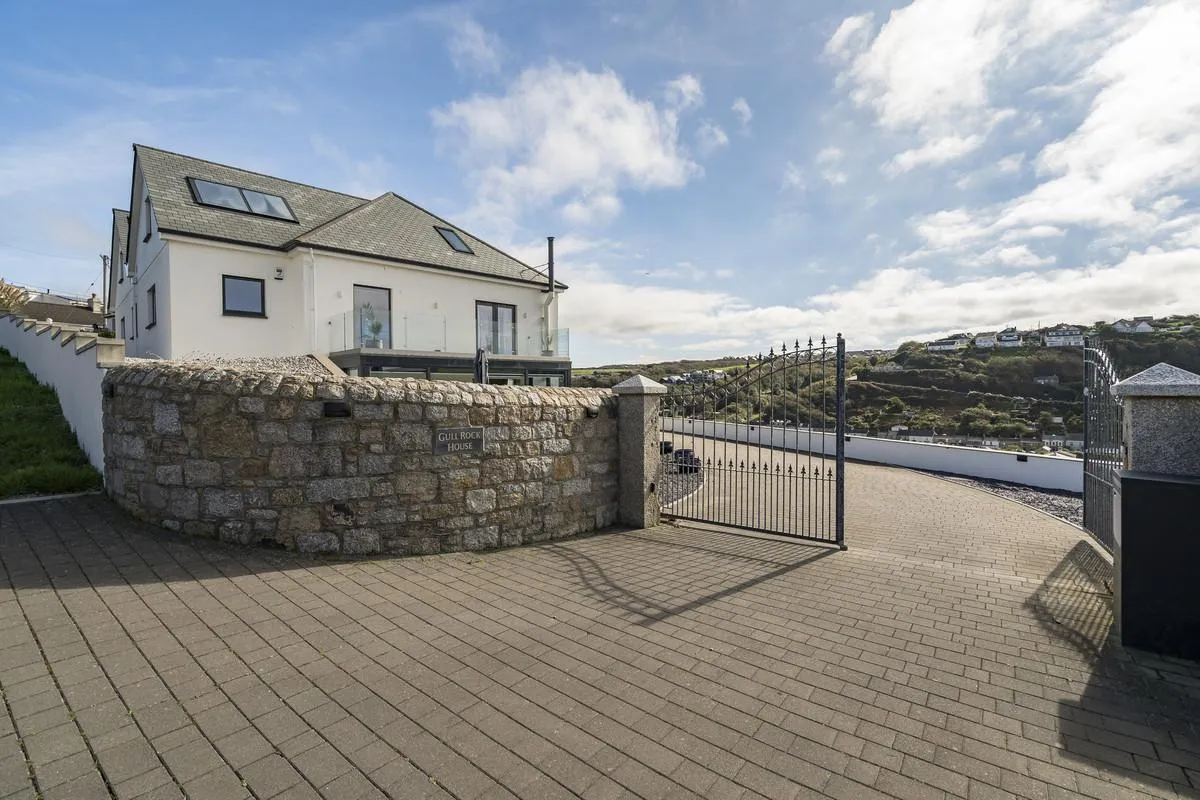 Exceptional contemporary residence commanding breathtaking views, Portreath, photo 33