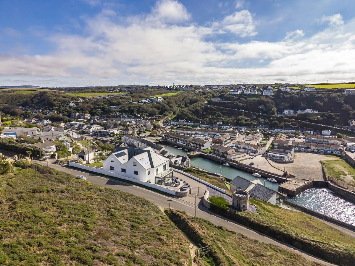 Exceptional contemporary residence commanding breathtaking views, Portreath, photo 45