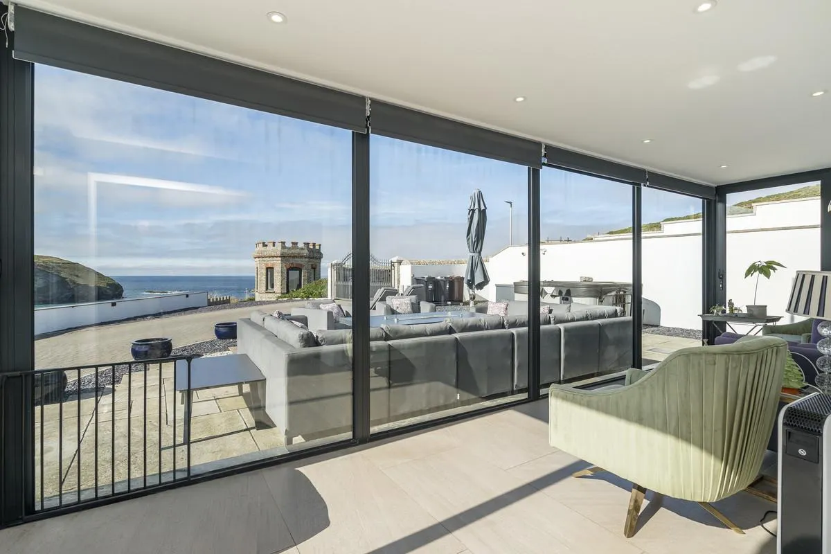 Exceptional contemporary residence commanding breathtaking views, Portreath, photo 11