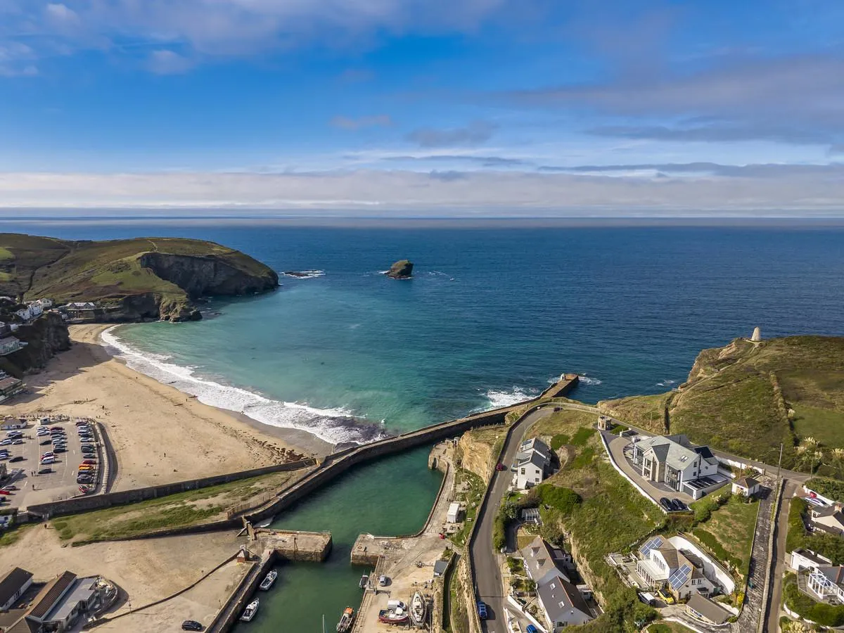 Exceptional contemporary residence commanding breathtaking views, Portreath, photo 43