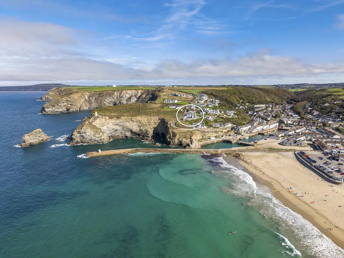 Exceptional contemporary residence commanding breathtaking views, Portreath, photo 2