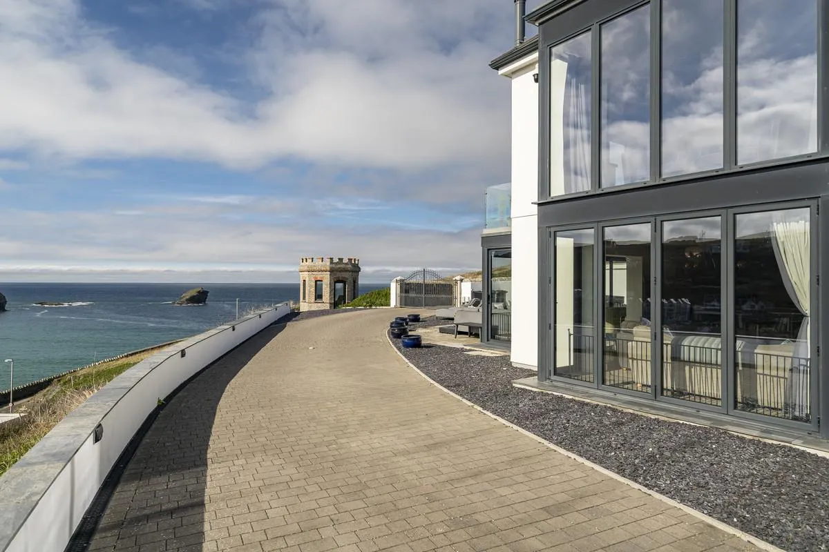 Exceptional contemporary residence commanding breathtaking views, Portreath, photo 35