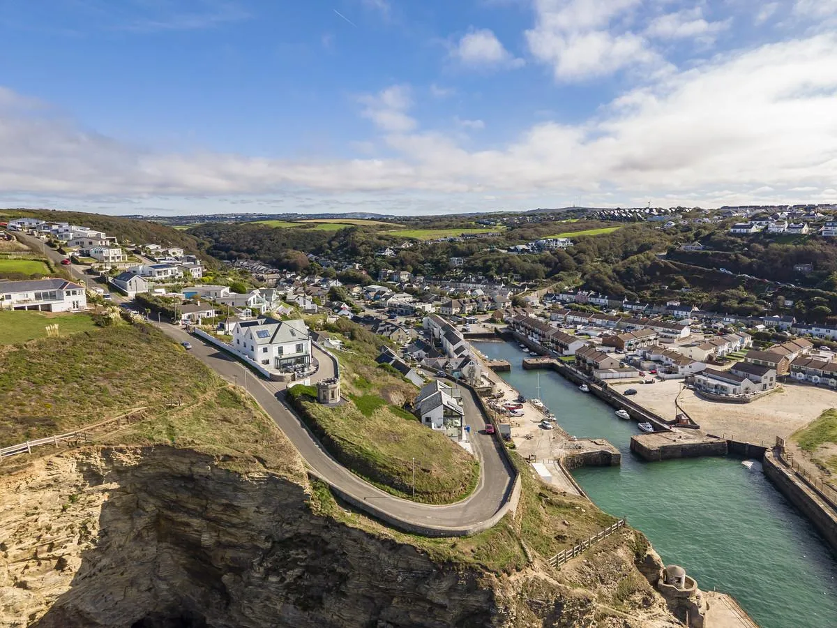 Exceptional contemporary residence commanding breathtaking views, Portreath, photo 44