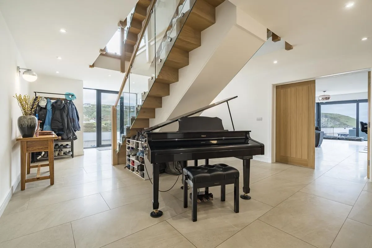 Exceptional contemporary residence commanding breathtaking views, Portreath, photo 18