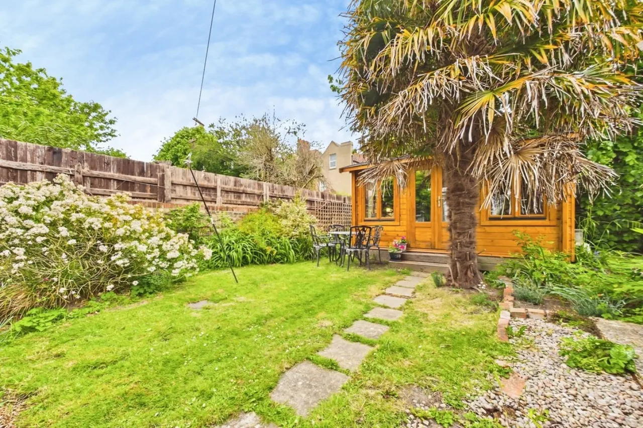 Bouverie Road West , Folkestone, photo 3