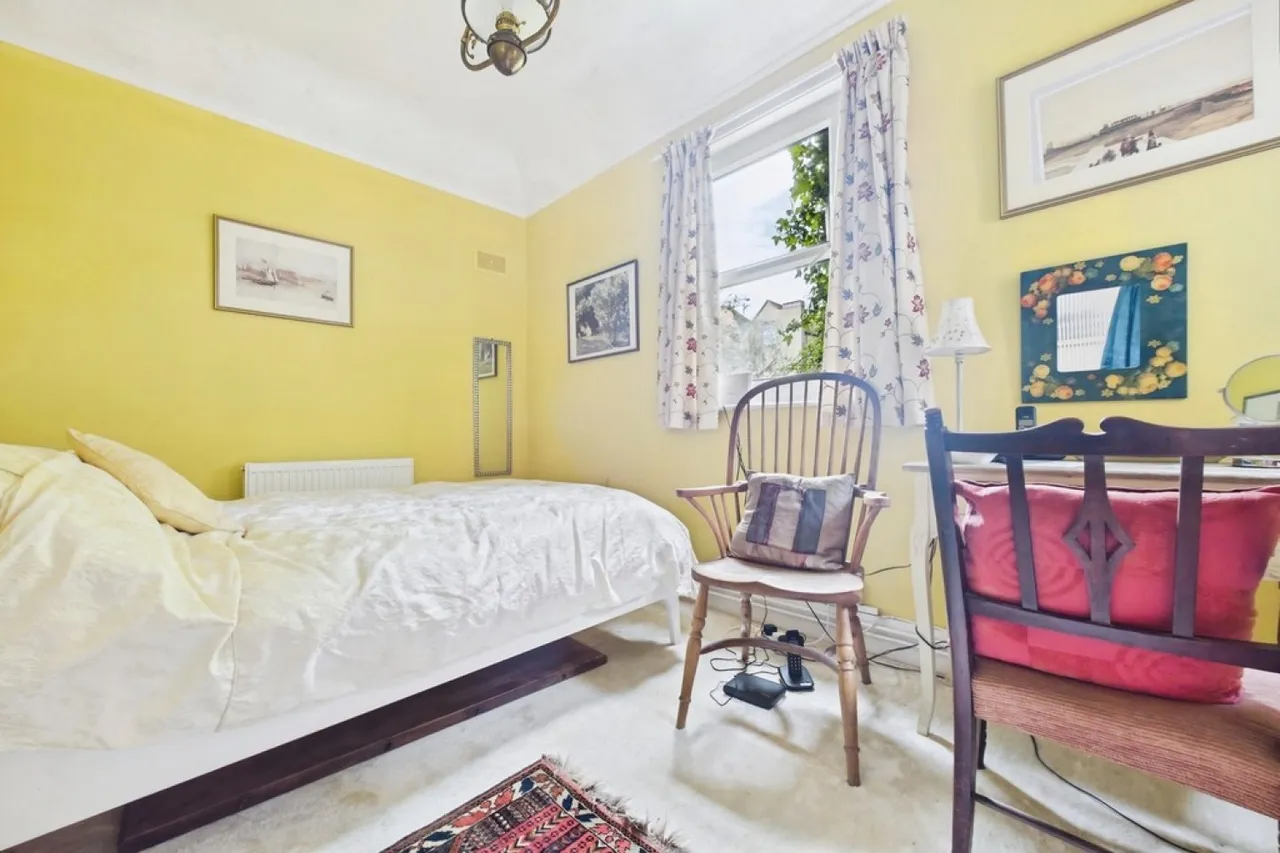 Bouverie Road West , Folkestone, photo 10