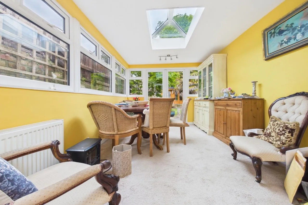 Bouverie Road West , Folkestone, photo 5