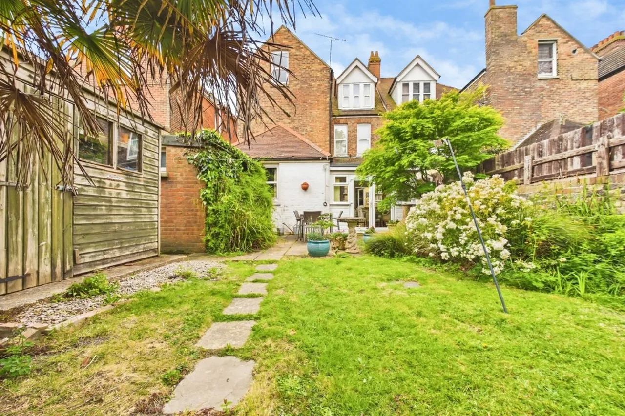 Bouverie Road West , Folkestone, photo 11