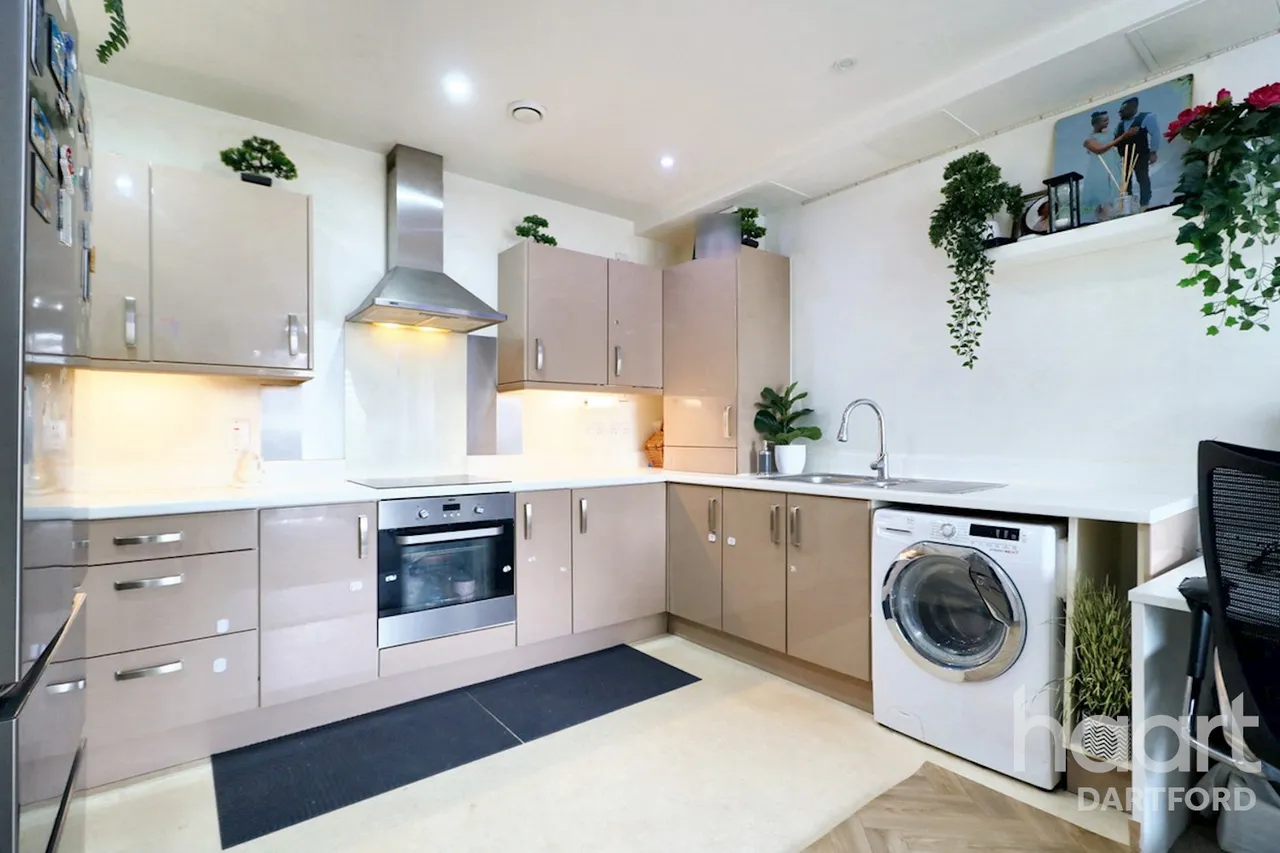 Larner Road, Erith, DA8, photo 3