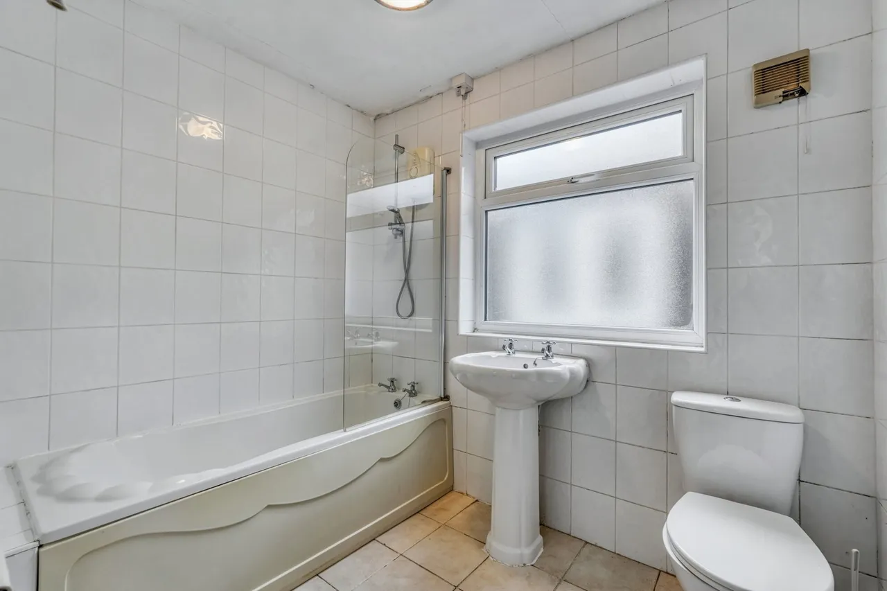 Quality Corner, Seaton, CA14, photo 13