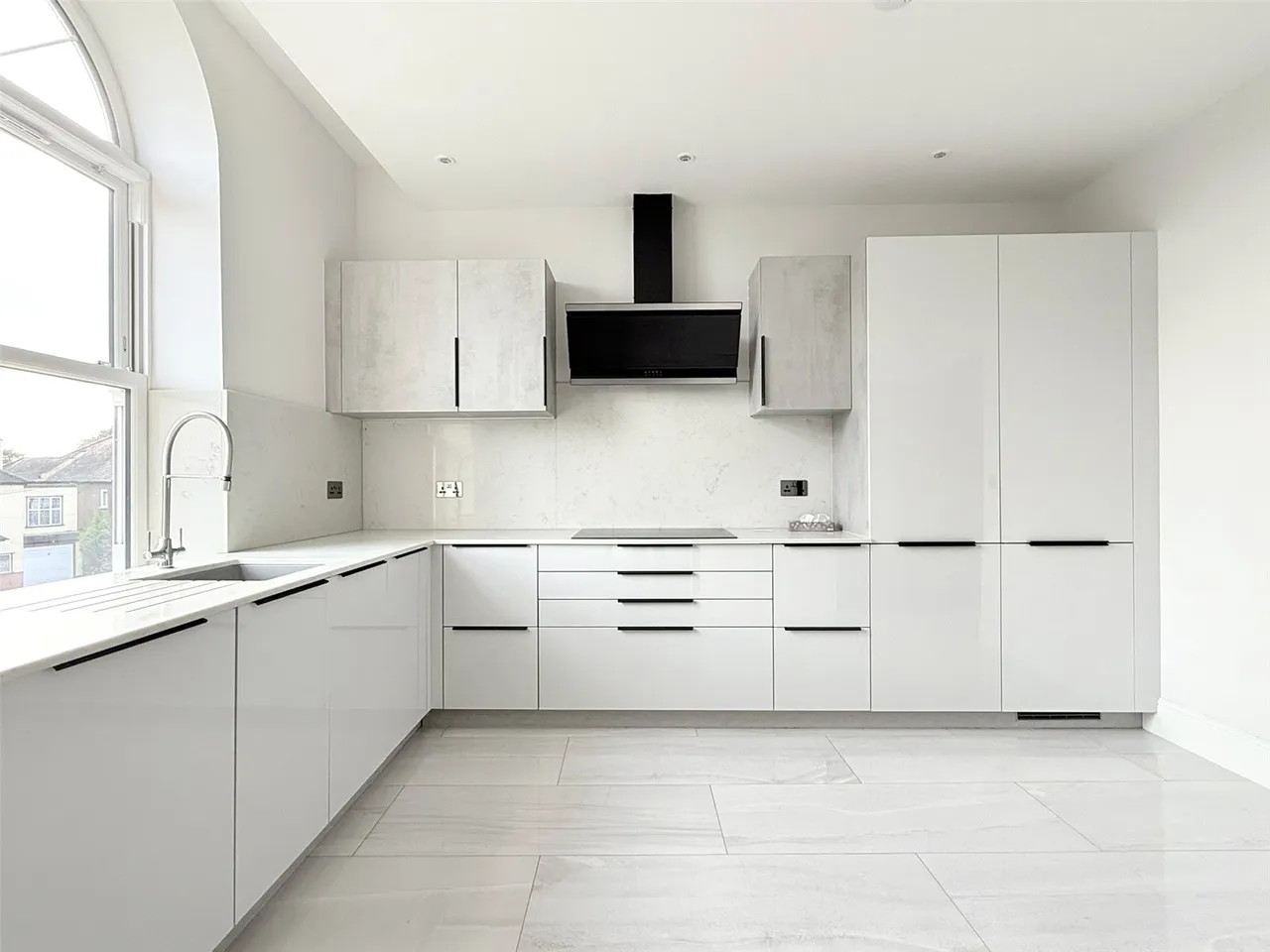 Bergamot House, 52 Rowantree Road, Enfield, EN2 8GF, photo 2