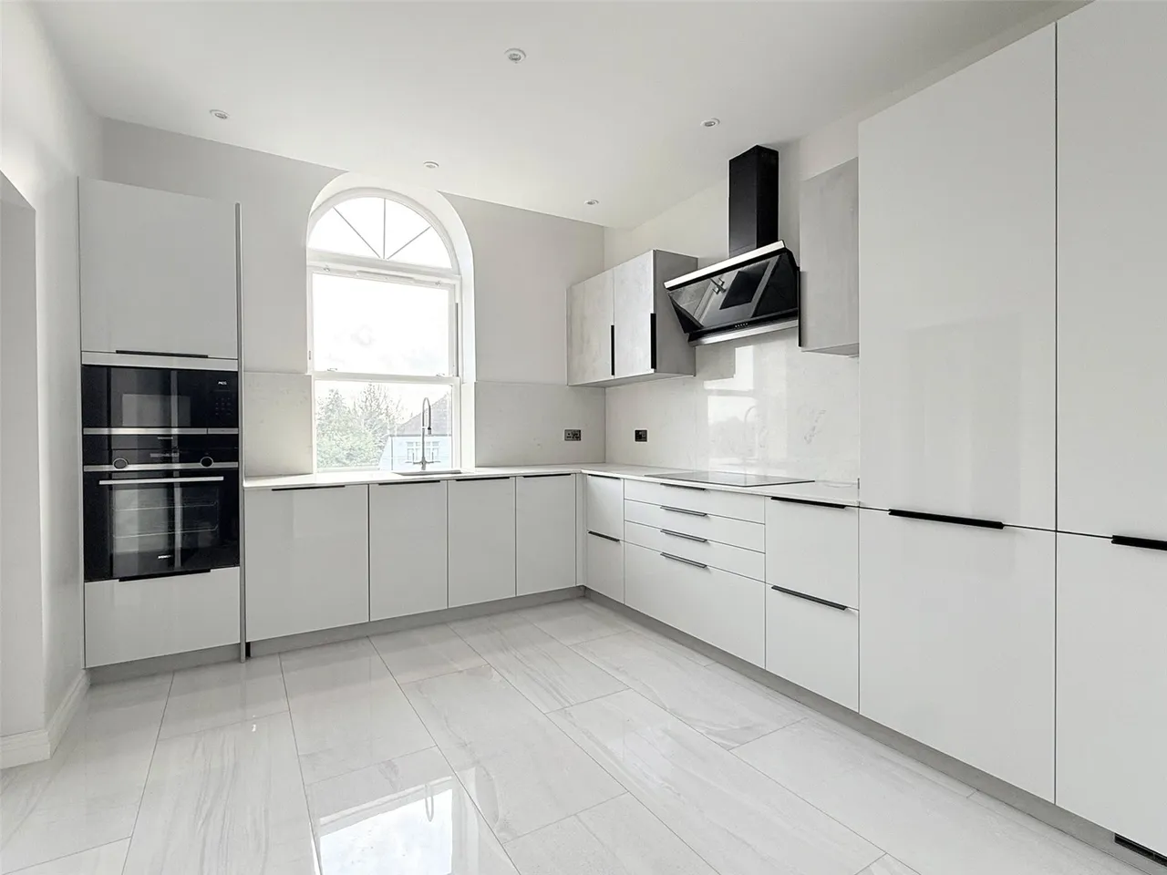 Bergamot House, 52 Rowantree Road, Enfield, EN2 8GF, photo 4