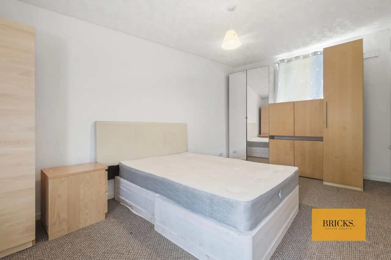 Forty Acre Lane, London, E16 1QL, photo 12