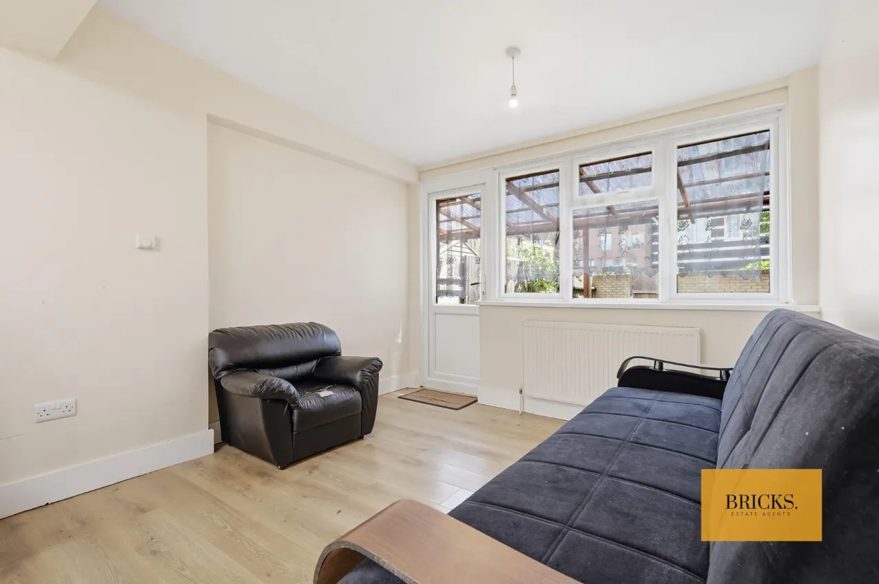 Forty Acre Lane, London, E16 1QL, photo 8